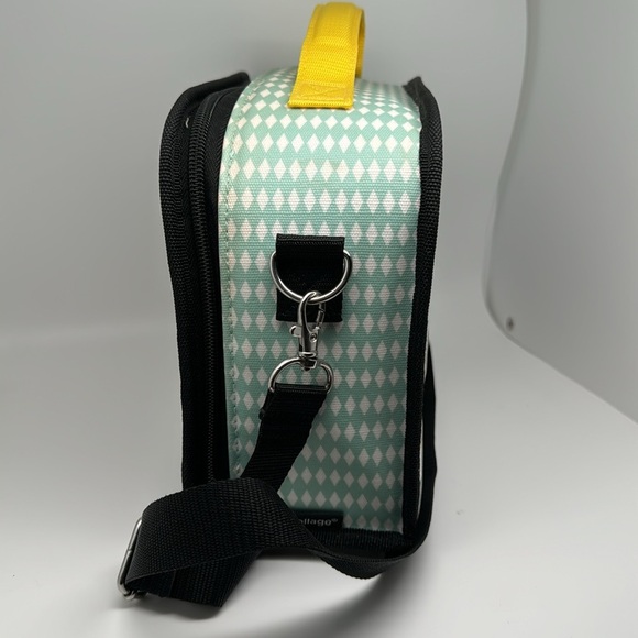 Petit Collage‎ Insulated Eco-Friendly Animal Print Lunch Box with Strap - Picture 8 of 13